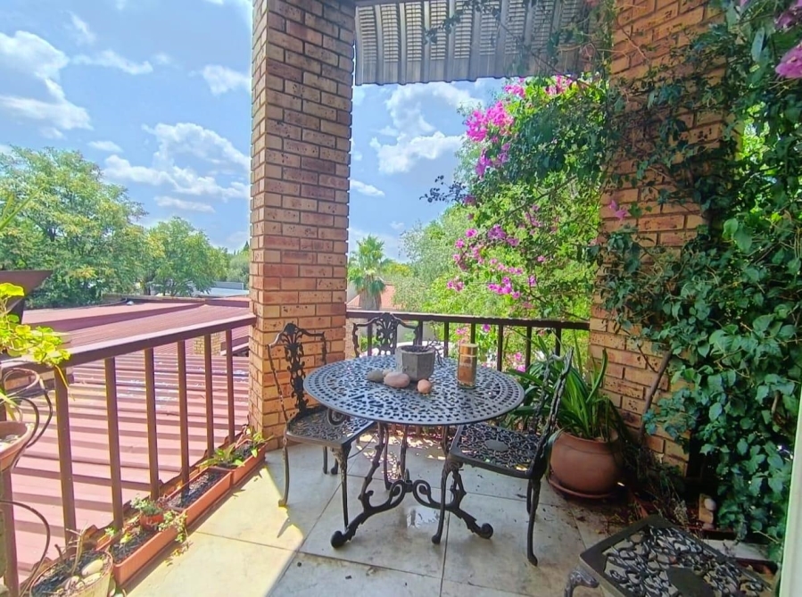 7 Bedroom Property for Sale in Langenhovenpark Free State